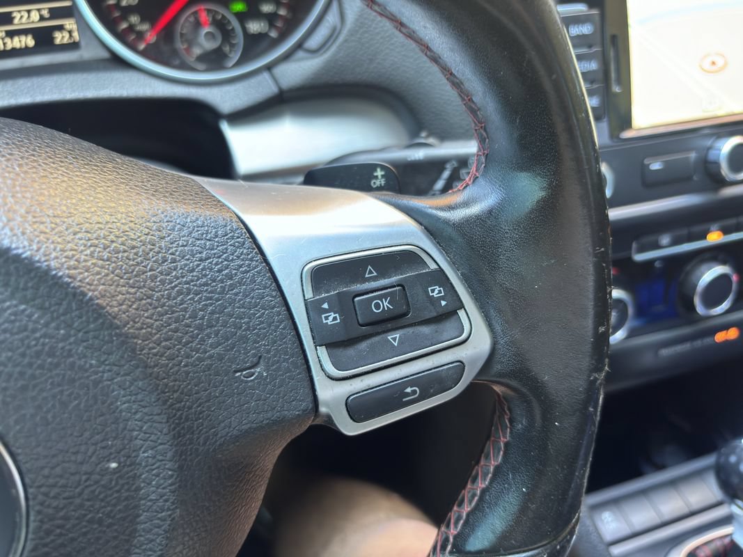Used 2012 Volkswagen Golf 4-Door FWD image 18