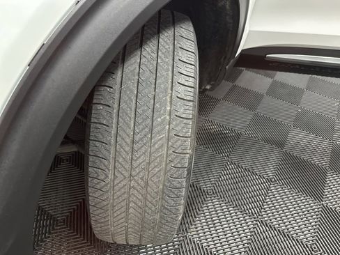 Used 2022 Ford Explorer XLT w/ Equipment Group 202A image 44