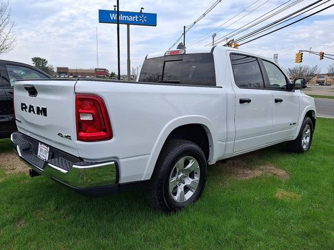 Used 2025 RAM 1500 Big Horn AWD/4WD image 17