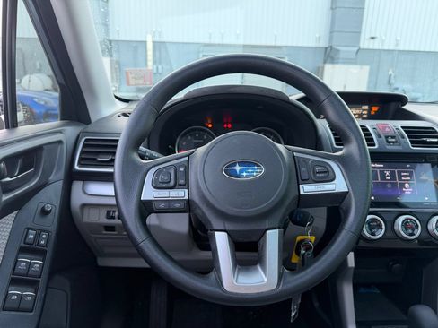 Used 2018 Subaru Forester 2.5i Premium w/ All-Weather Package AWD/4WD image 8