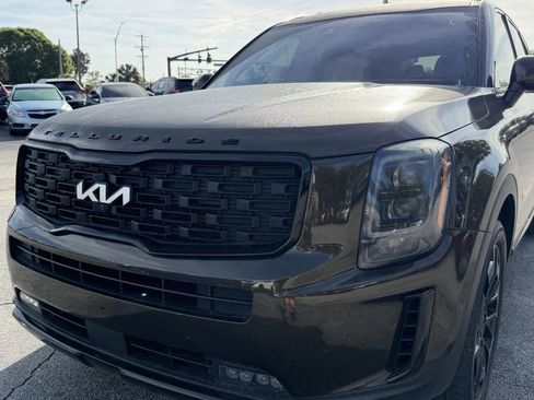 Certified 2022 Kia Telluride SX w/ SX Prestige Package AWD/4WD image 10