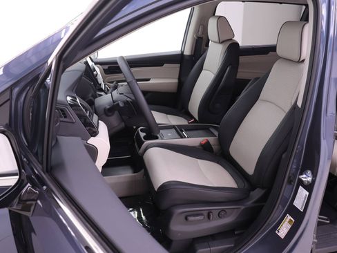Certified 2026 Honda Odyssey Elite image 4