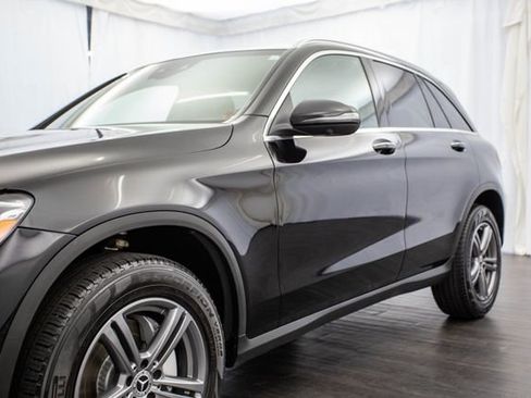 Used 2020 Mercedes-Benz GLC 300 4MATIC w/ Parking Assistance Package image 35