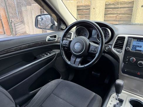 Used 2011 Jeep Grand Cherokee Laredo AWD/4WD image 14