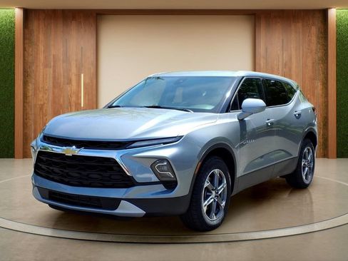 Certified 2025 Chevrolet Blazer LT AWD/4WD image 30