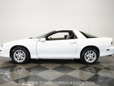 Used 2001 Chevrolet Camaro Z28 w/ Preferred Equipment Group image 2