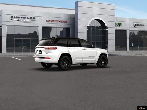 New 2026 Jeep Grand Cherokee Summit AWD/4WD image 8
