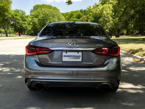 Used 2018 INFINITI Q50 Luxe RWD image 8