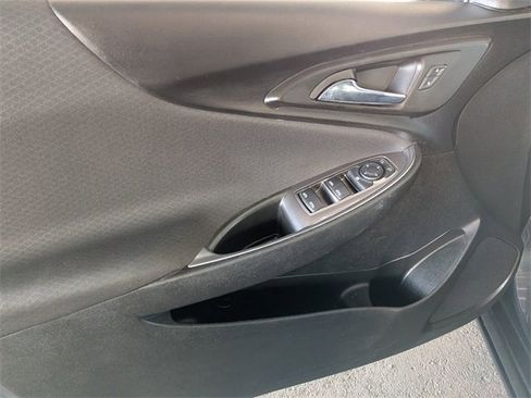 Used 2020 Chevrolet Malibu LT image 8