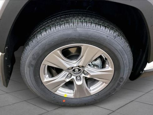 New 2025 Toyota RAV4 XLE image 12