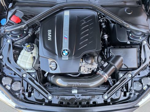 Used 2017 BMW M2 RWD image 18