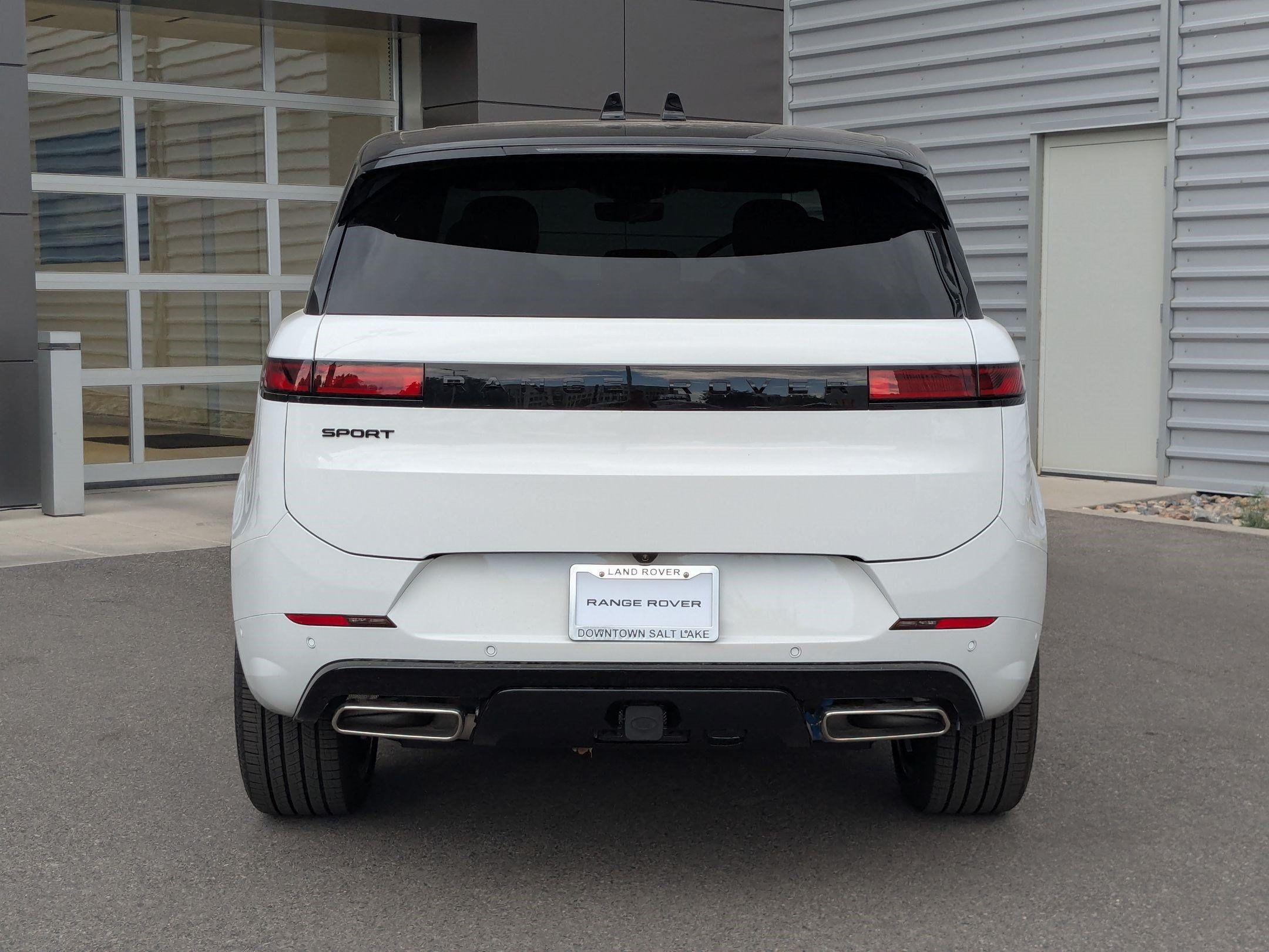 New 2026 Land Rover Range Rover Sport Dynamic SE AWD/4WD image 6