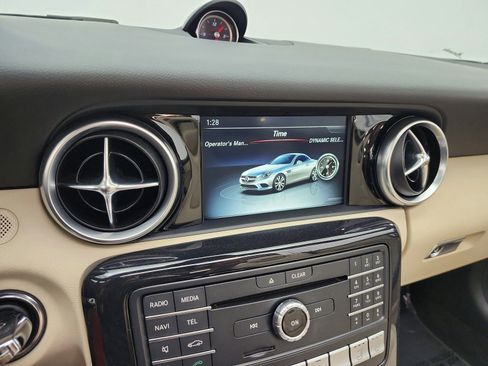 Used 2020 Mercedes-Benz SLC 300 image 13