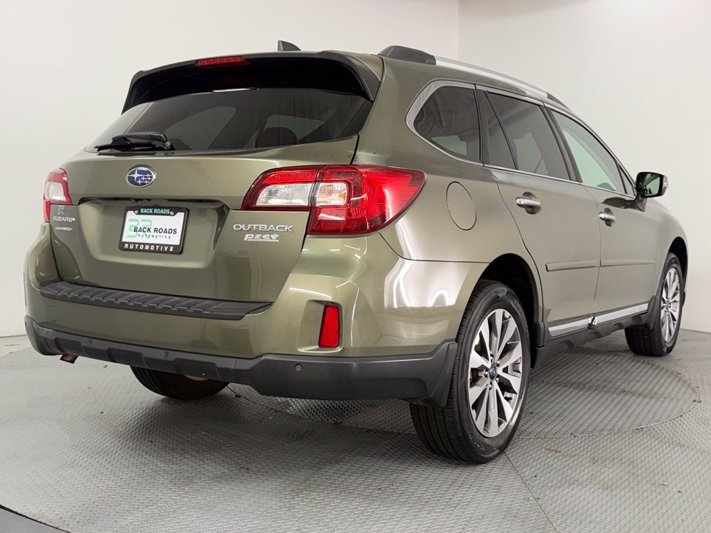 Used 2017 Subaru Outback 2.5i Touring w/ Popular Package #5A AWD/4WD image 9