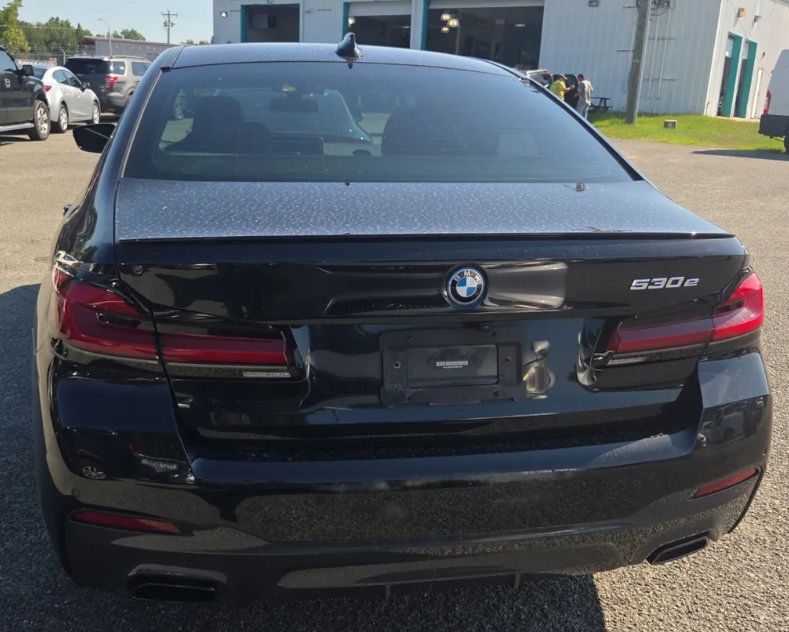 Used 2023 BMW 530e w/ M Sport Package RWD image 14
