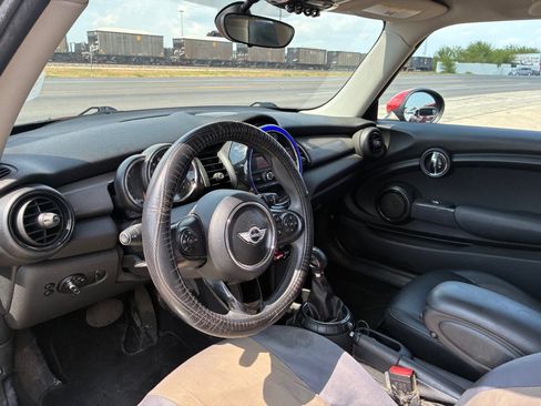 Used 2015 MINI Cooper 2-Door Hardtop FWD image 28