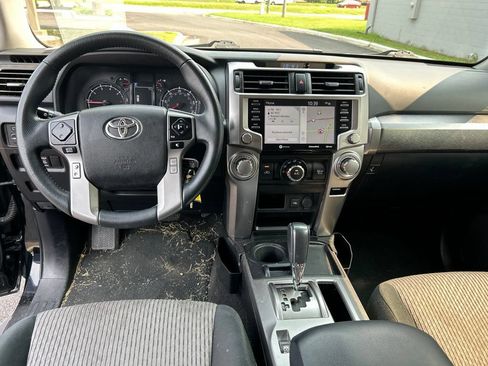 Used 2020 Toyota 4Runner SR5 RWD image 11