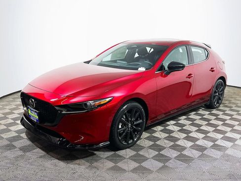 New 2026 MAZDA MAZDA3 Hatchback w/Premium Plus Pkg image 3