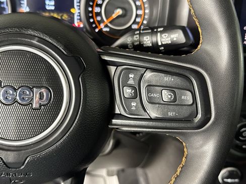 Used 2024 Jeep Wrangler Unlimited Sport AWD/4WD image 12