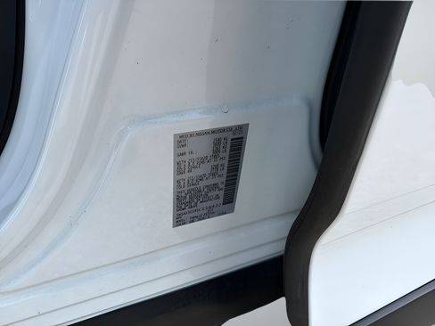 Certified 2025 Nissan Murano SL AWD/4WD image 46