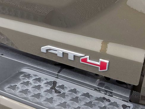 Used 2025 GMC Canyon AT4 AWD/4WD image 11