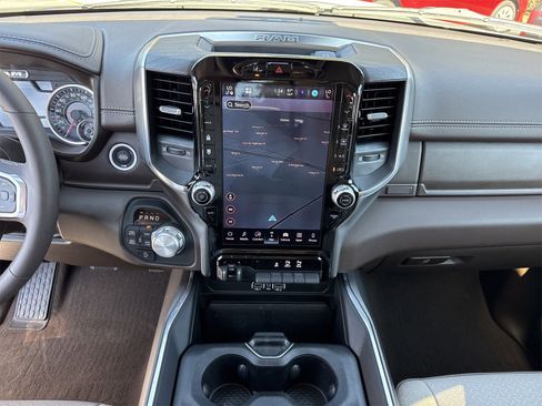 Used 2025 RAM 1500 Laramie image 33