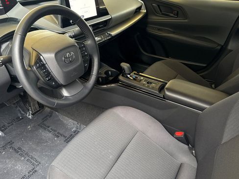 Certified 2025 Toyota Prius LE image 12