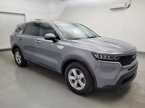 Used 2022 Kia Sorento LX FWD image 11