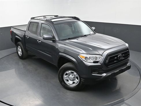 Used 2023 Toyota Tacoma SR image 31