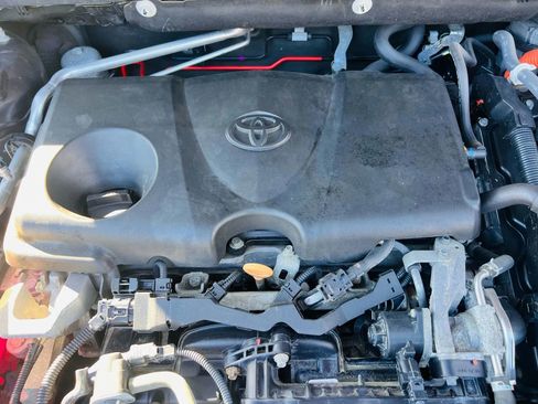 Used 2020 Toyota RAV4 LE w/ All Weather Liner Package image 34