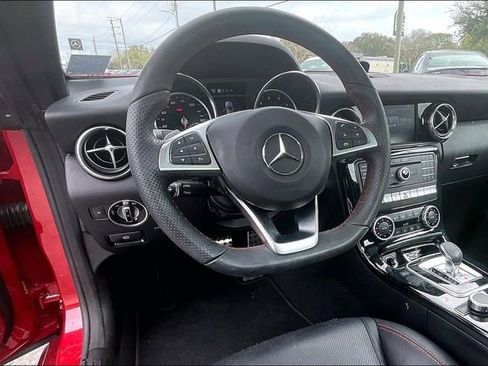Used 2020 Mercedes-Benz SLC 300 SLC 300 image 8