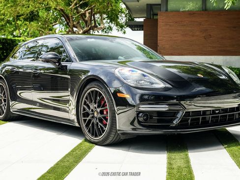 Used 2023 Porsche Panamera GTS AWD/4WD image 10