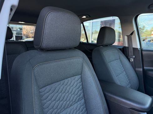 Used 2020 Chevrolet Equinox LT image 19