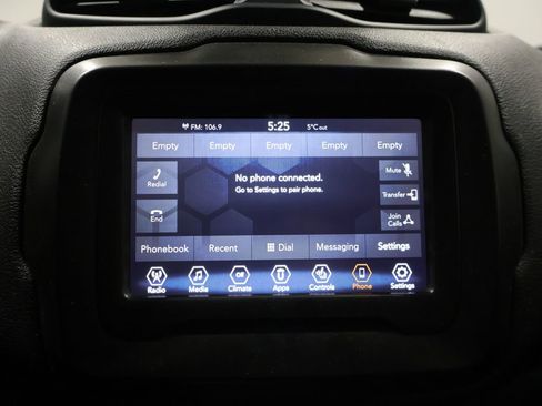 Used 2018 Jeep Renegade Trailhawk w/ Cold Weather Group II image 25