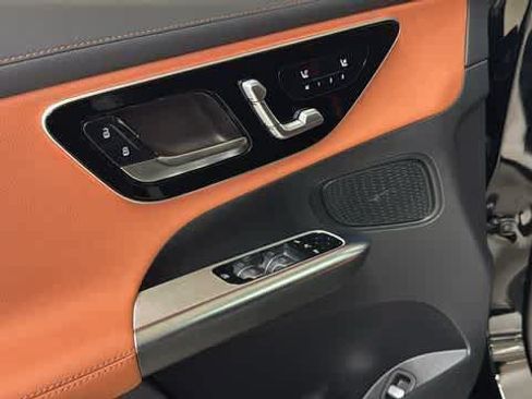 Certified 2026 Mercedes-Benz GLC 43 AMG 4MATIC image 17