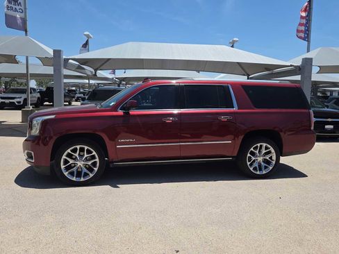 Used 2018 GMC Yukon XL Denali w/ Denali Ultimate Package AWD/4WD image 5