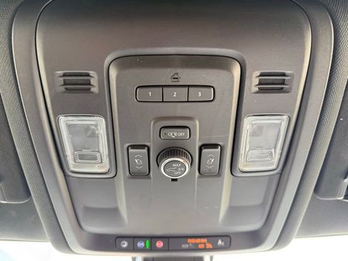 Used 2021 Chevrolet Tahoe Premier image 34