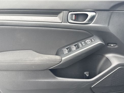 Used 2025 Honda Civic Sport image 13
