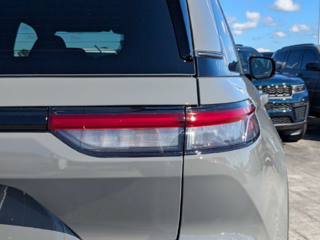 New 2027 Jeep Grand Cherokee Limited w/ Limited Altitude Package RWD image 13