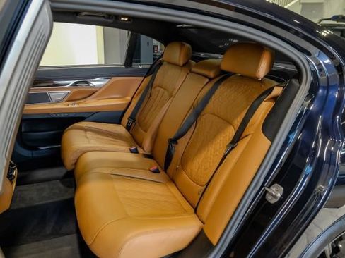 Used 2022 BMW 750i xDrive w/ Luxury Rear Seating Package AWD/4WD image 54