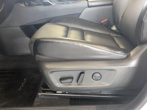 Used 2023 Nissan Rogue SV w/ SV Premium B Package image 26