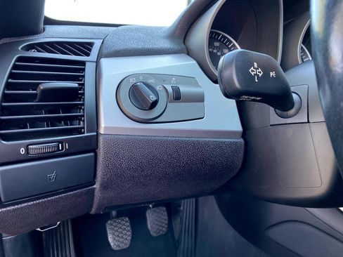 Used 2004 BMW Z4 2.5i image 31