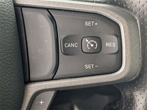 Used 2024 RAM 3500 Tradesman w/ Chrome Appearance Group image 15