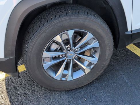 Used 2025 Chevrolet Equinox LT FWD image 11