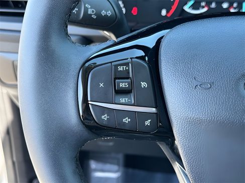 Used 2022 Ford Escape SE w/ Cold Weather Package image 15