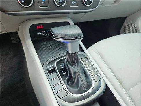 Used 2026 Hyundai Kona SE FWD image 17