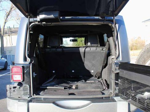 Used 2015 Jeep Wrangler Unlimited Sport image 7