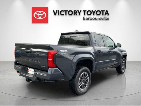 Used 2024 Toyota Tacoma TRD Sport w/ TRD Sport Upgrade Package AWD/4WD image 7