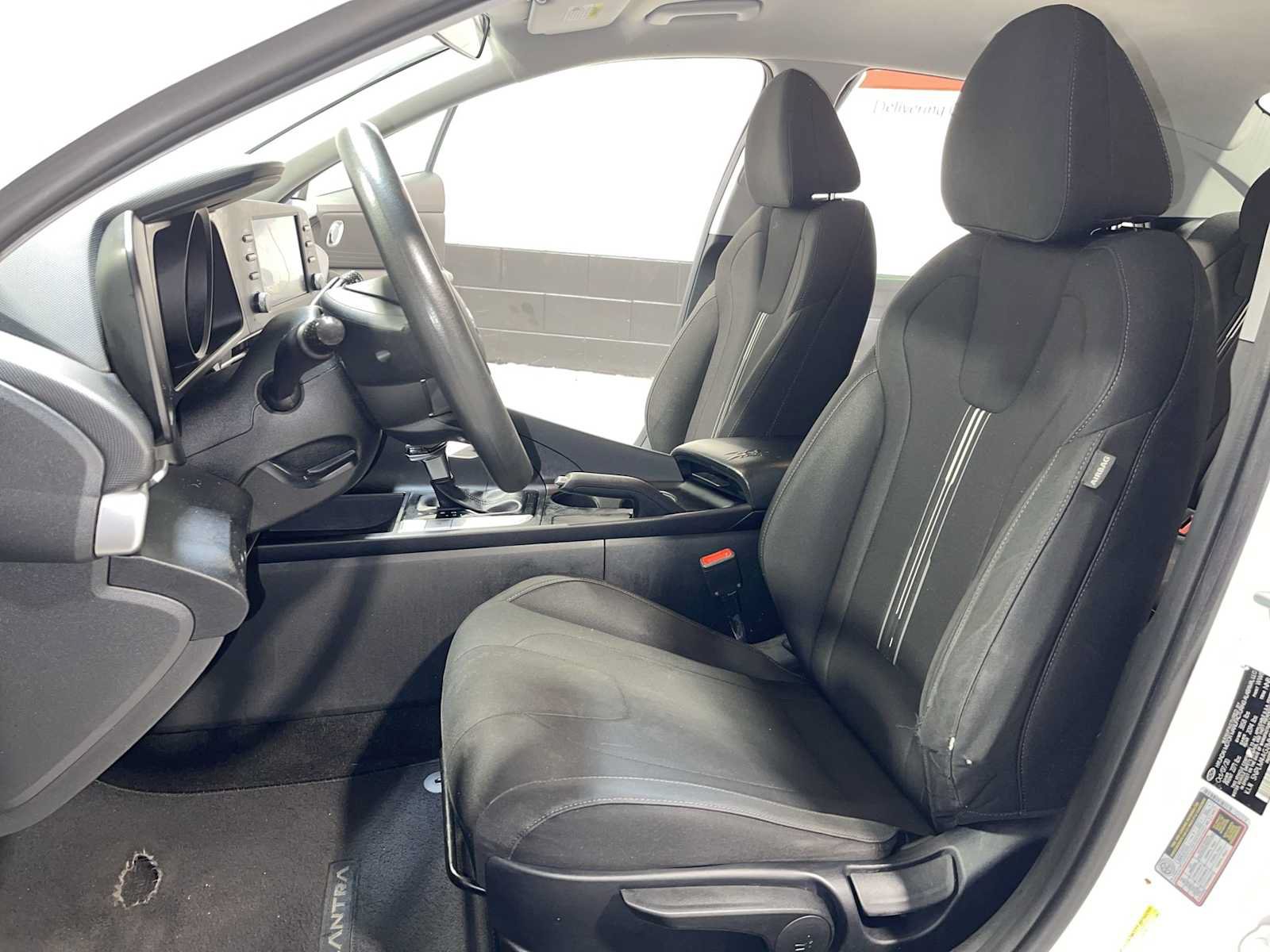 Used 2021 Hyundai Elantra SEL FWD image 11