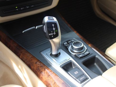 Used 2012 BMW X5 xDrive35d image 24